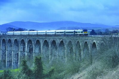 2-Day 'Game of Thrones' Rail Tour from Dublin Incl. Belfast and Giant's Causeway - Overnight Belfast 4-star hotel: what breakfast fixes, and what rooms can’t