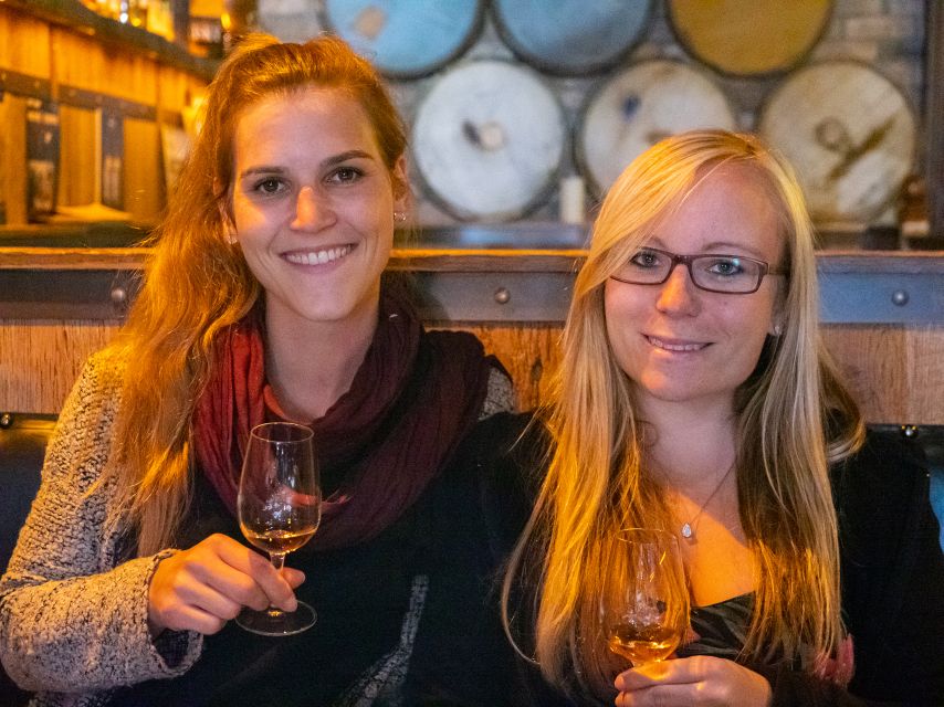 2-Hour Deluxe Whiskey & Food Tasting - Food pairings: cheese, soda bread, and chocolates that change the glass