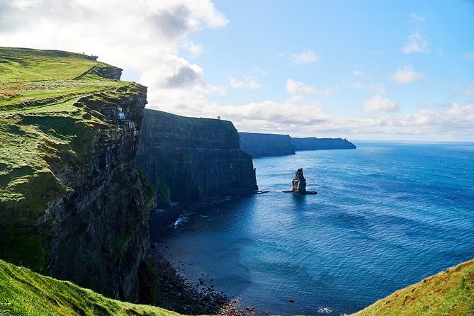 6-day All Ireland & Northern Ireland Rail Tour from Dublin - Day 3: Bunratty Castle, Cliffs of Moher, and the Burren by Evening