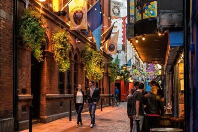 90 Minute Dublin Walking tour and Sightseeing tips - O’Connell Street’s political power: from wide boulevard to broken-pillar drama