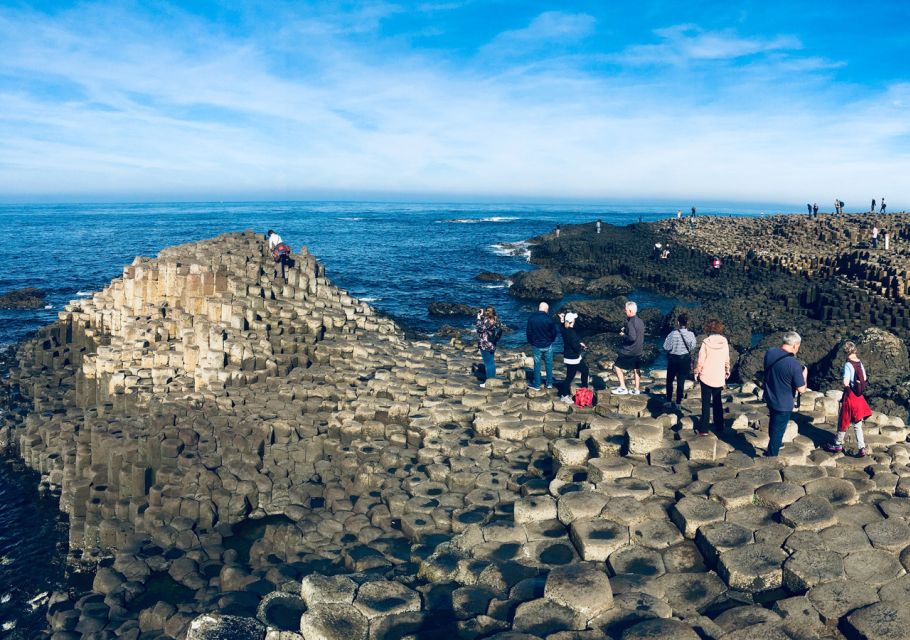 Belfast and Giant's Causeway in Italian or Spanish - From Dublin pickup to Northern Ireland: the day’s pace