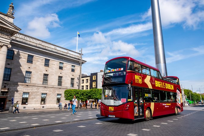 Big Bus Dublin Hop-on, Hop-off Sightseeing Tour with Live Guide - Live English commentary: the biggest reason to choose this