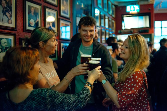 Classic Irish Pubs Private Tour of Dublin: Live Music, Beer and Nightlife - Cow’s Lane Intro: Meeting the Local Host and Getting Oriented