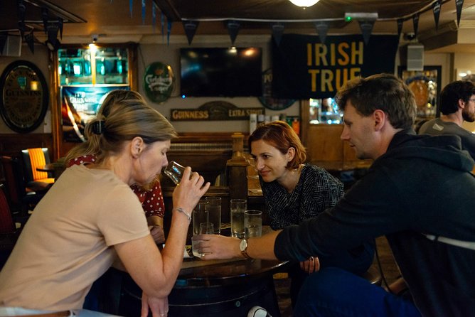 Classic Irish Pubs Private Tour of Dublin: Live Music, Beer and Nightlife - The Included Beers and Snack: How the Tour Handles Your Night Pace