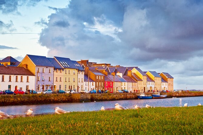 Day trip to Cliffs of Moher & Bunratty Castle and Ennis - Why this Cliffs-and-Galway combo makes sense from Dublin
