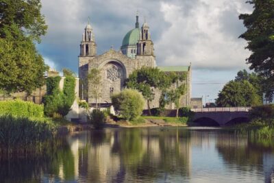 Day trip to Cliffs of Moher & Bunratty Castle and Ennis - Getting rolling: the 7:00 am start, meeting point, and group size