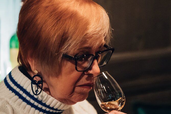 Dublin 6 Whiskey Tasting & 3 Food Pairing Walking Tour with Local - How small-group hosting changes the vibe in Irish pubs