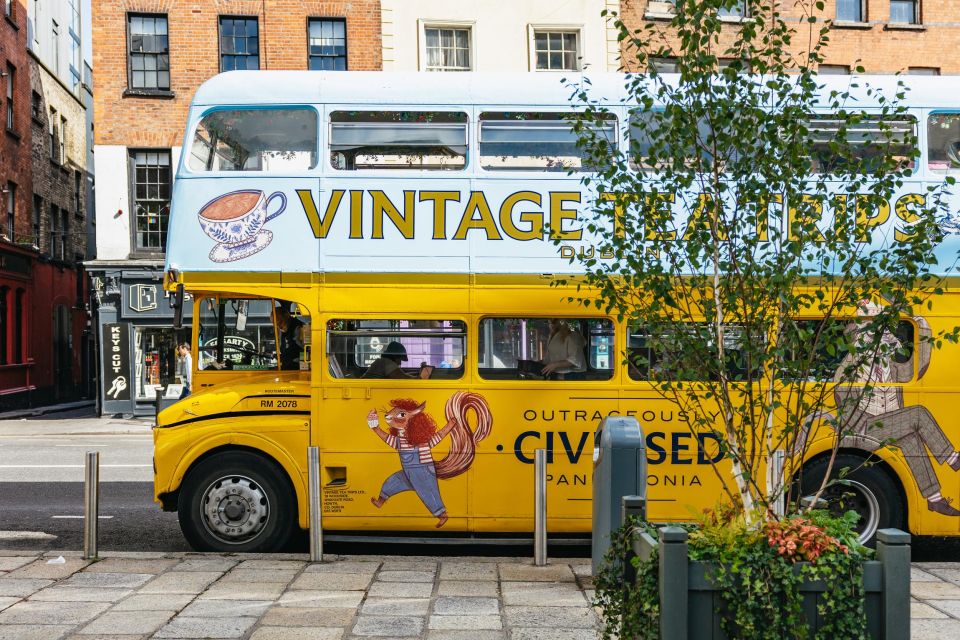 Dublin: Afternoon Tea Vintage Bus Tour - Hosts, 1960s music, and the Dublin stories