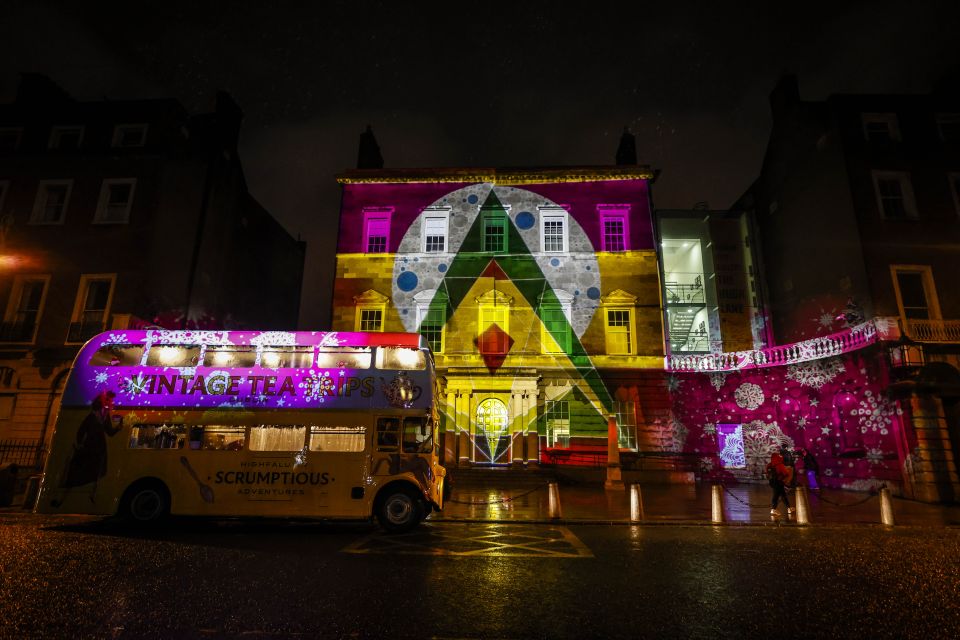 Dublin: Christmas Lights Festive Bus Tour with Afternoon Tea - Afternoon tea on the move: what you actually get