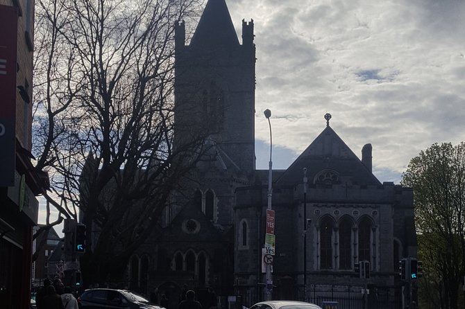 Dublin City Center Walking Tour - Stop 4: The 40 Steps, Jonathan Swift, and how a medieval wall shows up in modern life