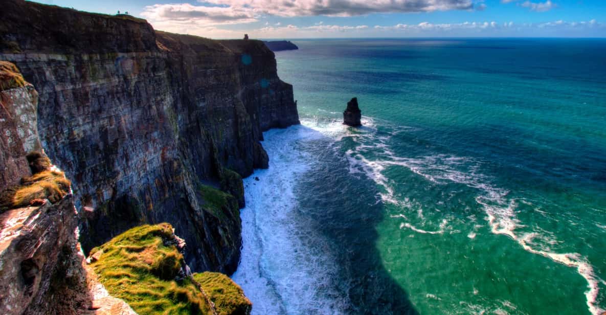 Dublin: Cliffs of Moher, Ennis, & Bunratty Castle Day Tour - Cliffs of Moher: using your 105 minutes (plus Atlantic Edge)