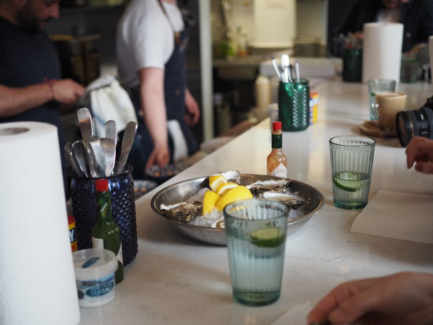Dublin: Delicious Walking Food Tour - Sitting Stops Without Losing Momentum