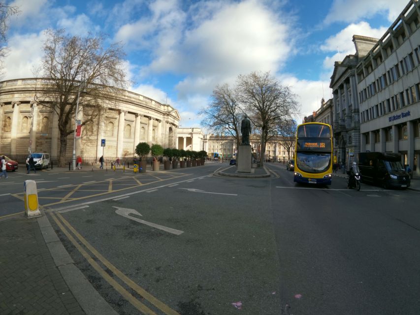 Dublin: Dublin City Highlights Private Guided Walking Tour - Molly Malone and Grafton Street: Folklore Meets Shopping Street Life