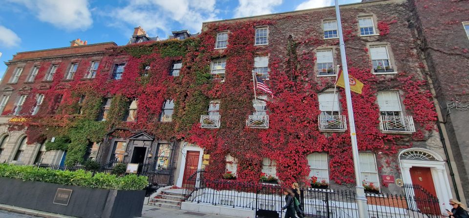 Dublin: Dublin City Highlights Private Guided Walking Tour - The Wall of Fame: Rock Legends Mapped onto Dublin Streets