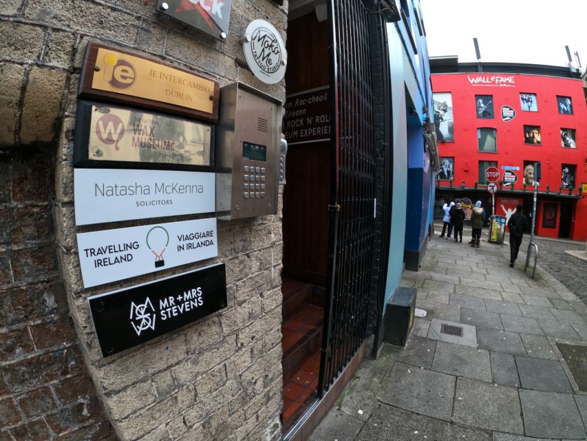 Dublin: Dublin City Highlights Private Guided Walking Tour - Trinity College Dublin Without the Ticket: Book of Kells and Brian Boru Harp Focus
