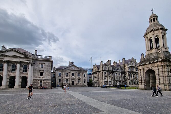 Dublin Express Private Guided Walking Tour - Meeting Point on Temple Bar, Ending Near Dublin Castle