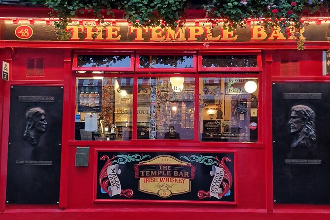 Dublin Express Private Guided Walking Tour - Ha’penny Bridge and the Liffey: North vs. South