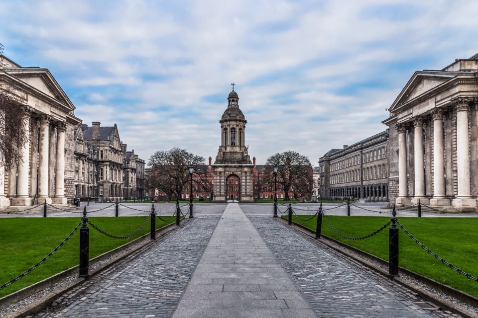 Dublin: Fast-Track Book of Kells Ticket & Dublin Castle Tour - Why the symbolism talk matters (and what you should look for)