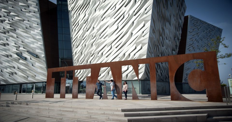 Dublin: Giant's Causeway & Belfast (Titanic or Black Taxi) - Belfast time: choose black taxi Troubles tour or Titanic Experience