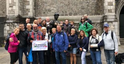 Dublin Highlights: 2.45-Hour Walking Tour in Italian - Trinity College and Molly Malone: a legend that sets the tone