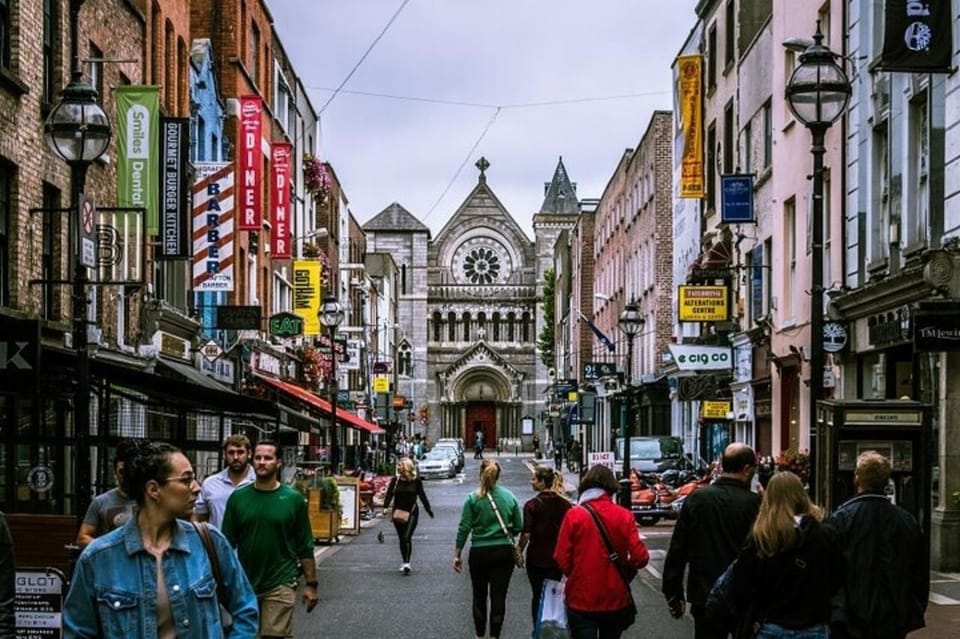 Dublin: Highlights and Hidden Gems Walking Tour - Ha’penny Bridge: A Symbol of Dublin’s Resilience and Evolution