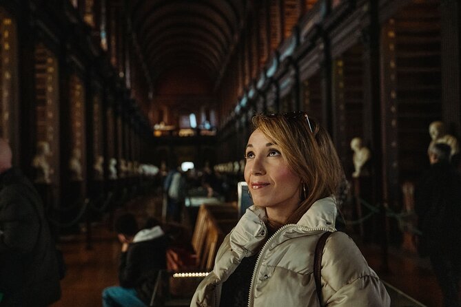 Dublin in a Day: Dublin Castle, Book of Kells, Guinness & Whiskey - Teeling Whiskey Distillery: tasting plus a whiskey cocktail