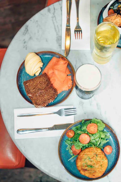 Dublin: Irish Food Trail Walking Tour with 3 Courses - Walking Dublin While You Taste: How the 3 Courses Are Set Up
