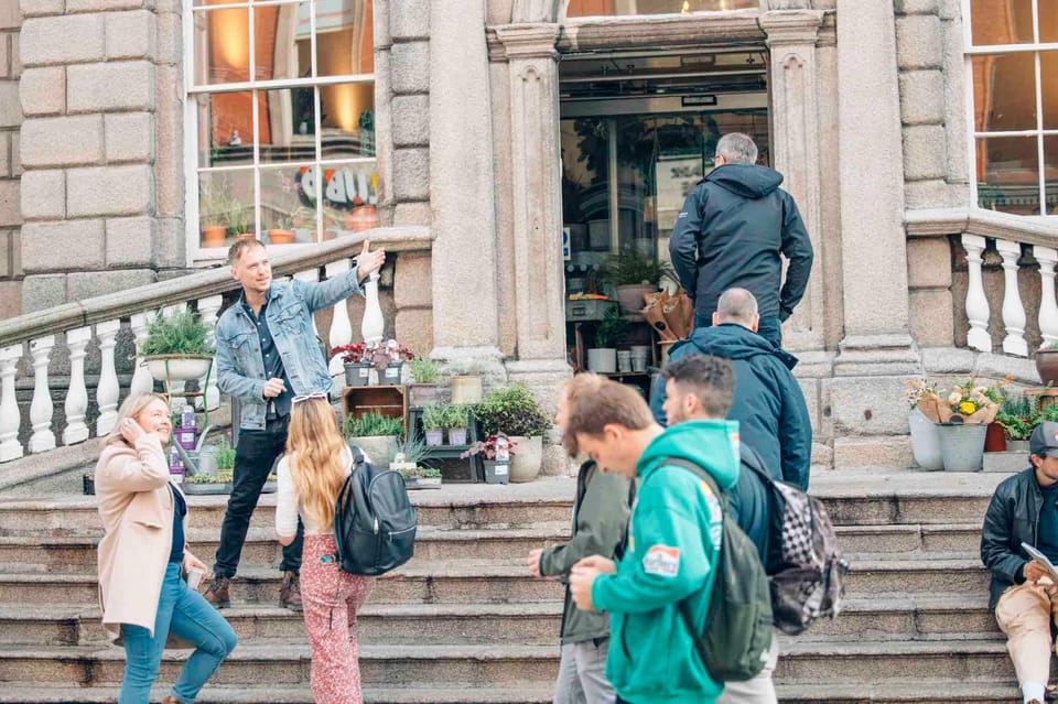 Dublin: Irish Food Trail Walking Tour with 3 Courses - Getting Oriented at Powerscourt Townhouse Centre