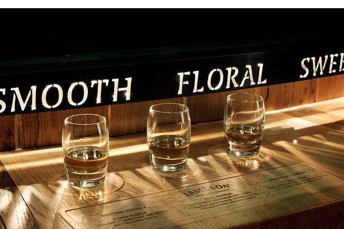 Dublin Jameson Distillery Bow St. Choice of Experiences - Whisky cocktail making: the hands-on class with a real recipe book