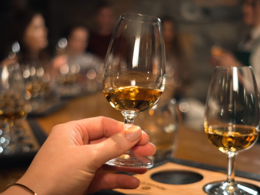 Dublin: Jameson Distillery Secret Whiskey Tasting Experience - What you actually learn: how to nose and taste whiskey