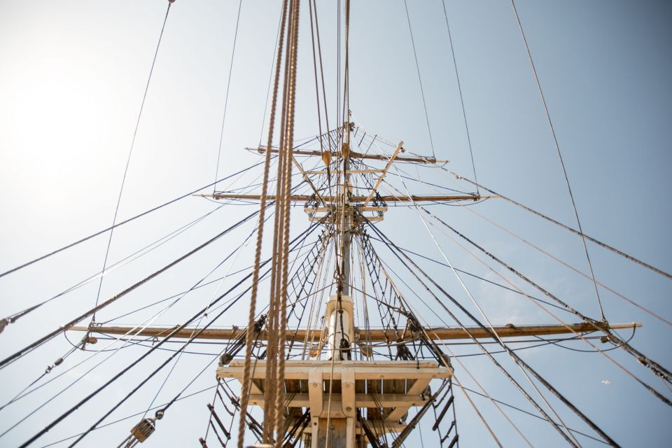 Dublin: Jeanie Johnston Tall Ship Irish Famine History Tour - Below Deck: Life for Up to 250 Famine-Ship Passengers