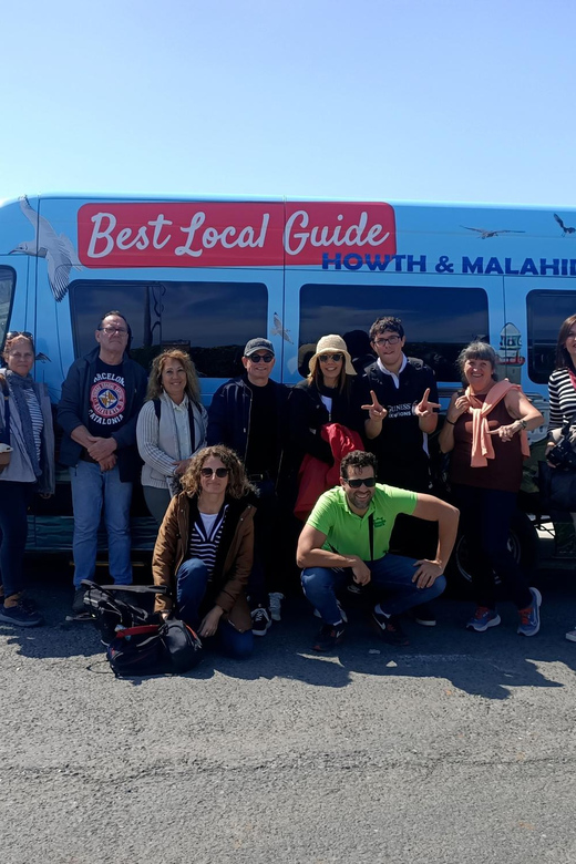 DUBLIN: Malahide castle and Howth MULTILINGUAL full day tour - Howth fishermen’s village: lunch time and a harbor seal chance