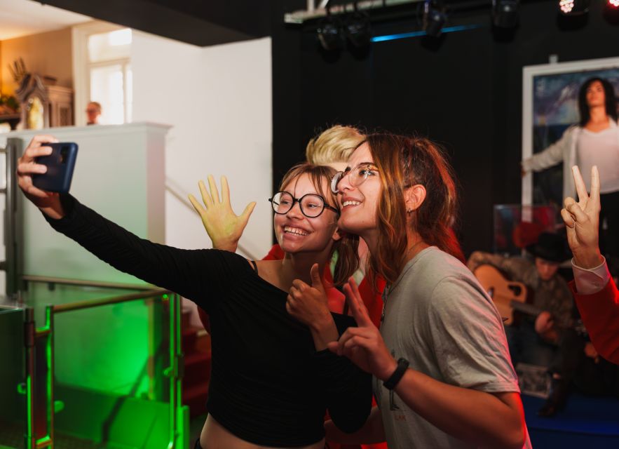 Dublin: National Wax Museum Plus Entrance Tickets - Wax World for kids, plus the enchanted forest feeling