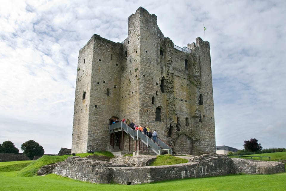 Dublin: Private Boyne Valley and Trim Castle Day Tour - What Your Day Timeline Feels Like (In a Good Way)