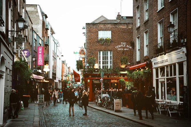 Dublin Private Custom Tour, Off-The-Beaten-Path in Temple Bar with a Local - Temple Bar, from street-level culture to the pub side of the story