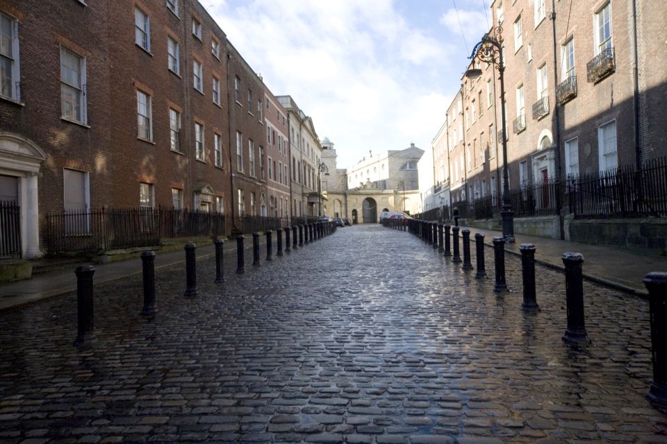 Dublin: Private Tour of City Monuments in Spanish - Who should book this tour (and who might not)