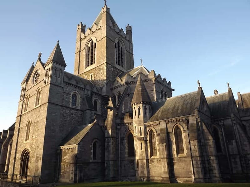 Dublin: Sightseeing Walking Tour in German - Key highlights worth your attention