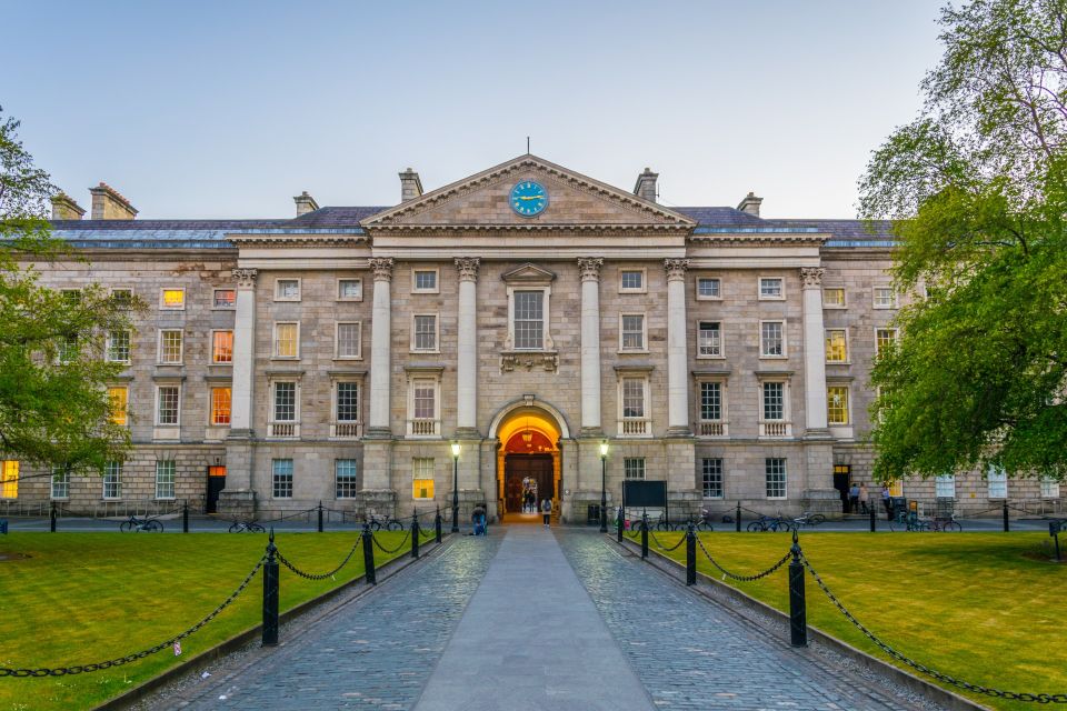 Dublin: Skip-the-line Book of Kells & Old Town Private Tour - Practical tips for a smooth Book of Kells day