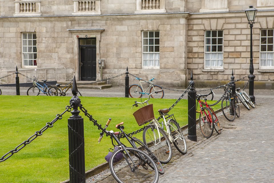 Dublin: St Patrick's, Book of Kells, and Dublin Castle Tour - Book of Kells: the timed-entry highlight you’ll remember