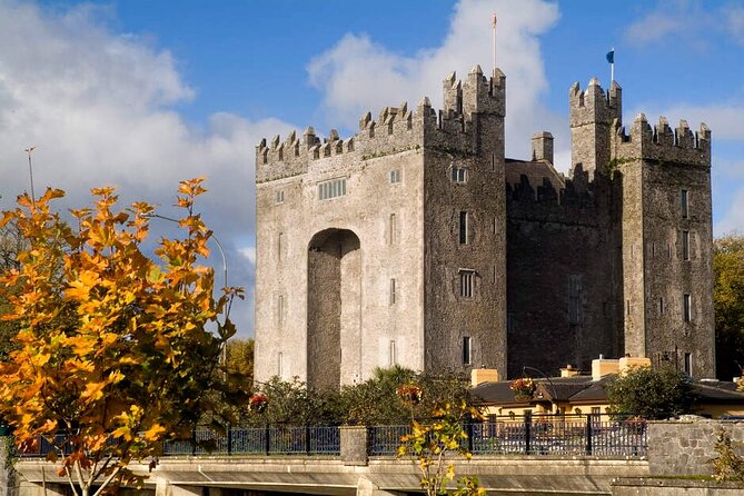 Dublin to Cliffs of Moher, Ennis Town & Bunratty Castle Day Tour - 7 AM pickup and how the schedule keeps you moving