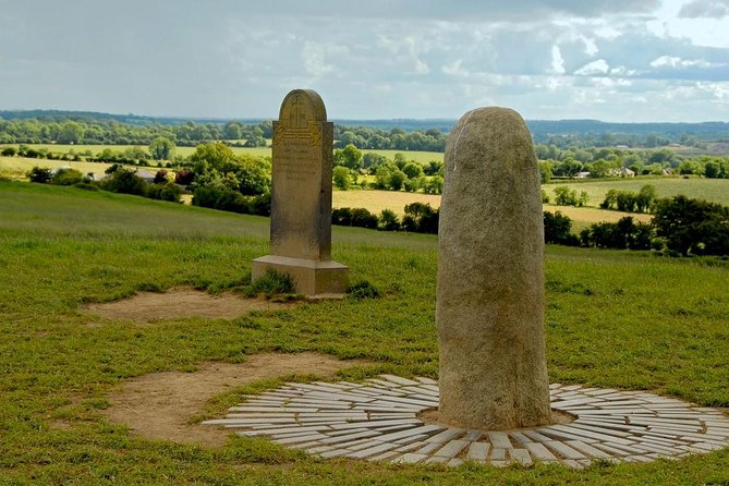 Dublin to Newgrange, Monasterboice Small Group Guided Tours - Knowth timing: when it’s available and how it changes your day