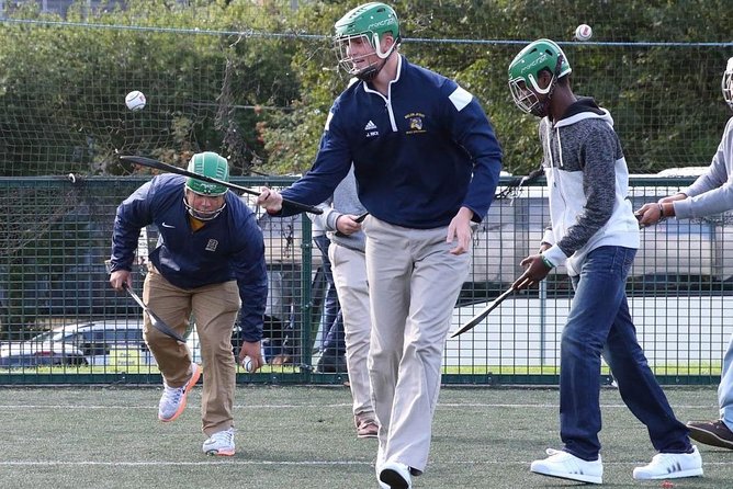 Experience Gaelic Games in Dublin - Gaelic football practice: teamwork you can learn quickly