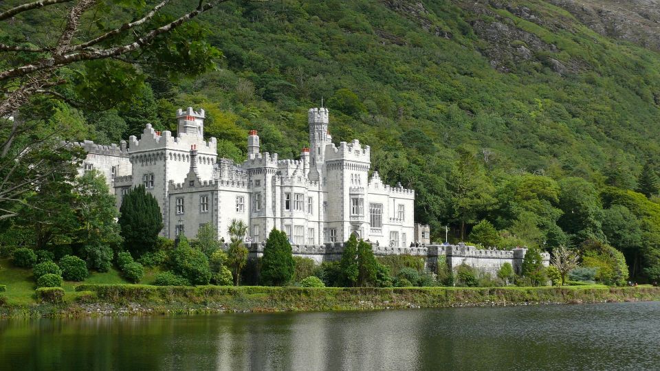 From Dublin: Connemara and Galway Bay Day Tour - The guide and group pace: how to get the most from a tight schedule