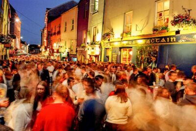 From Dublin: Galway and Kerry 3-Day Budget Tour - Getting your bearings: Paddy’s Palace and how the trip runs