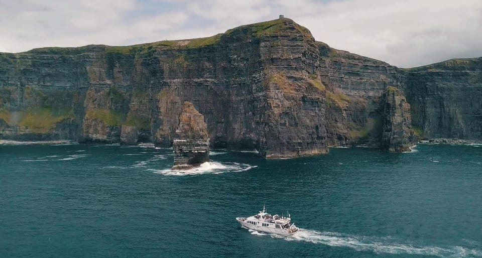 From Dublin: Galway + Cliffs of Moher Boat Cruise in Spanish - Galway walking time: Latin Quarter, Eyre Square, Spanish Arch