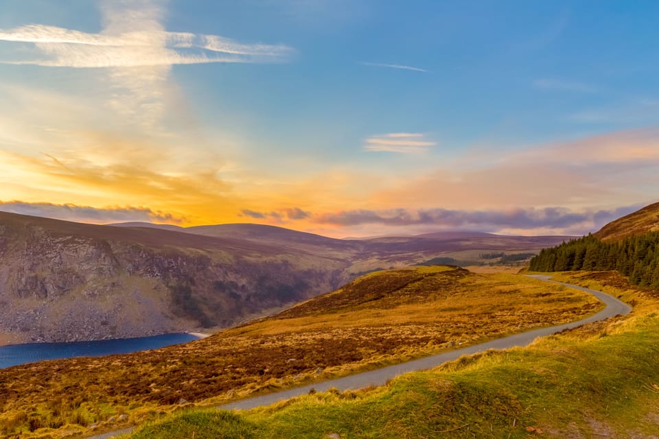 From Dublin: Wild Wicklow Mountains and Glendalough Tour - Avoca Handweavers in Kilmacanoge: coffee and Irish craft