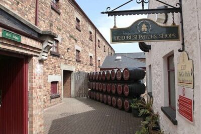 Giants Causeway and Belfast 2 Days with Private Chauffeur Tour - Day 1: Giant’s Causeway, Dunluce Castle, and Game of Thrones at The Dark Hedges