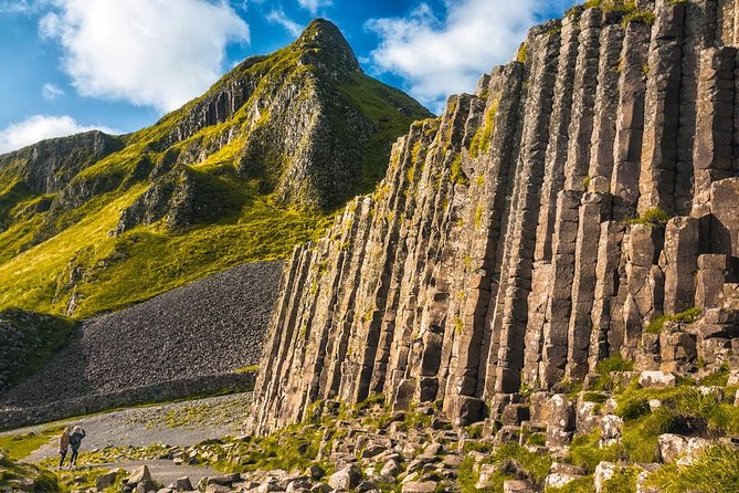 Giant's Causeway Day Tour from Dublin - Dunluce Castle ruins: 60 minutes over cliffs and sea air