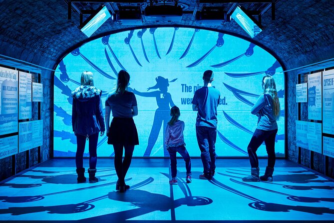 Go City: Dublin Explorer Pass - Choose 3, 4, 5 or 7 Attractions - Jameson Distillery Bow St.: hands-on tasting in an active historic setting
