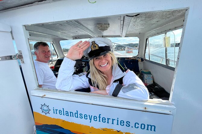 Howth Coastal Boat Tour (Ireland's Eye Ferries 50 mins trip) - Seals in the harbor: the moment most people remember